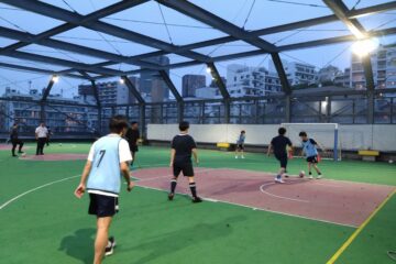 フットサル部は屋上での活動です