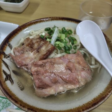 国際通りで食べたソーキそば