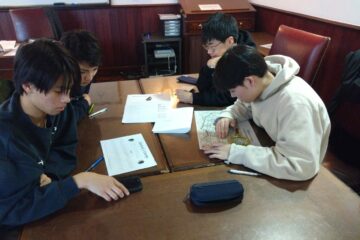 難易度の高い謎解きには協力が不可欠です！