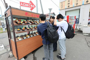 何を食べようか悩みますね、、、